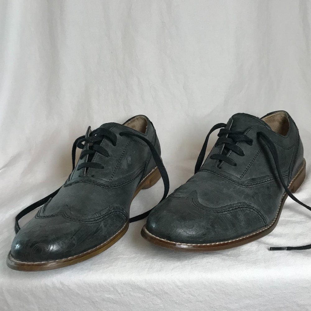 SOLD - Stacy Adams Blue Wing Tipped Leather Shoes